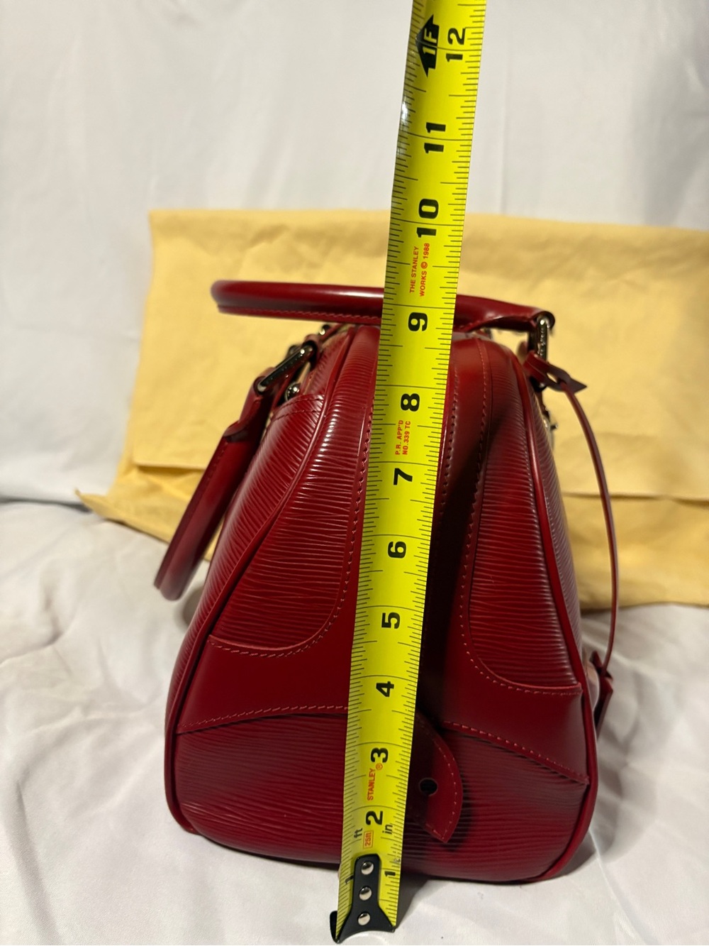 β¨ Authentic Louis Vuitton Bowling Montaigne GM β Epi Leather in Red/Carmine - Picture 17 of 17